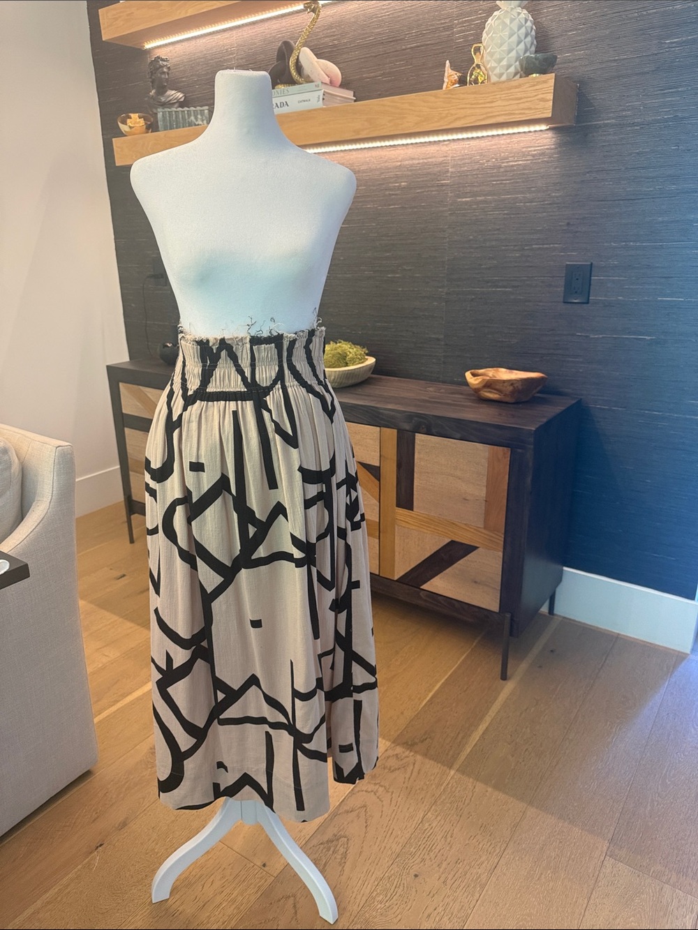 Elastic Waist Beige BoHo Contemporary Midi Skirt with Black Abstract Print